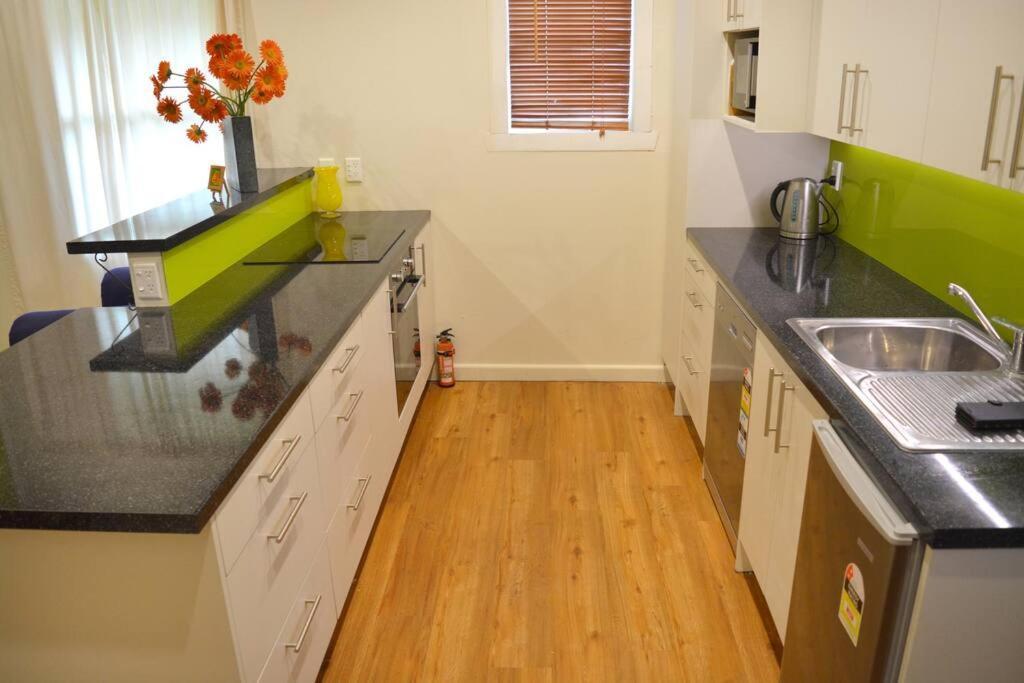 Riverlea Cottage - Cosy, Comfy, Quiet, Central เทามารูนูอิ ภายนอก รูปภาพ